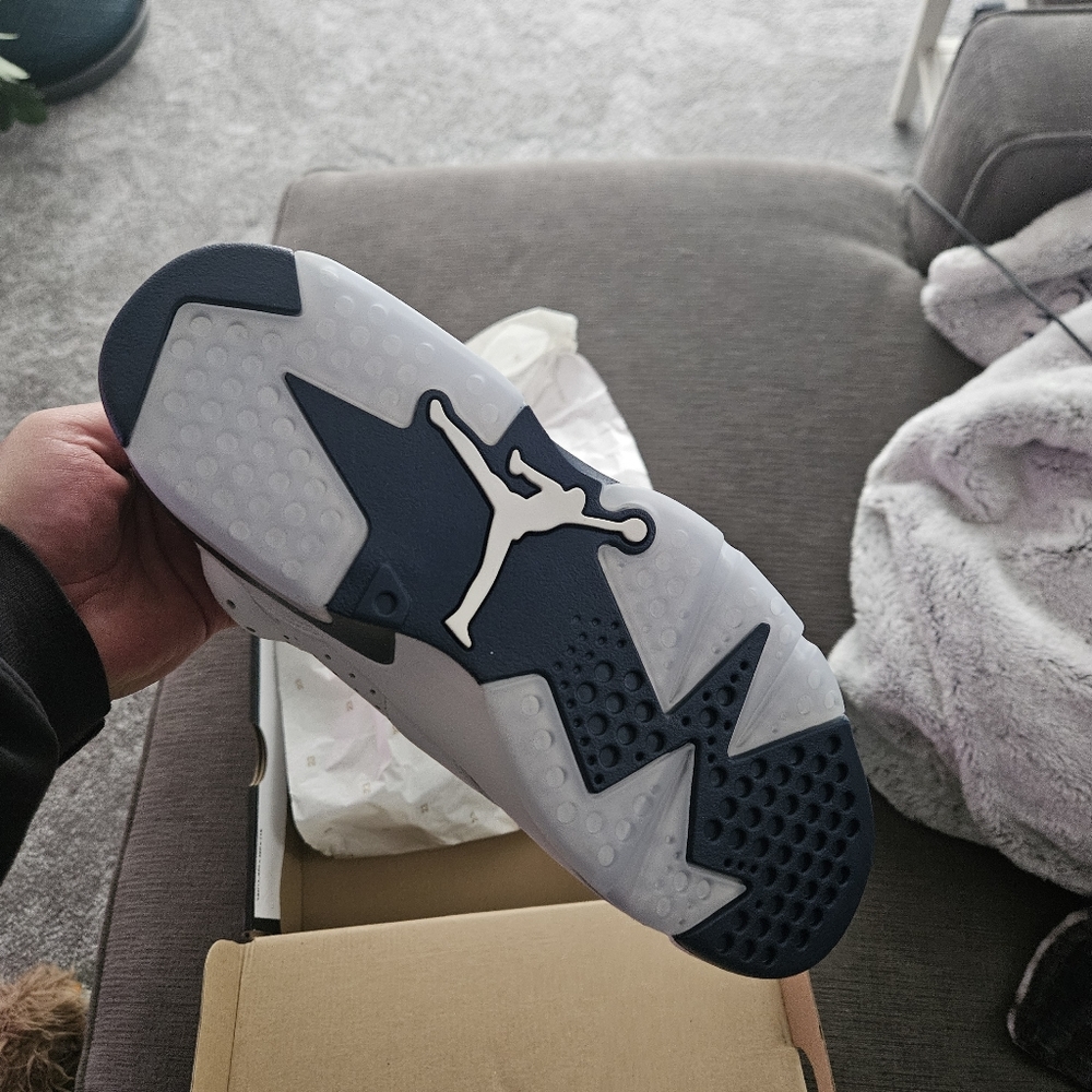 Men's size 8 Retro Jordan 6 Midnight Navy - Picture 3 of 5